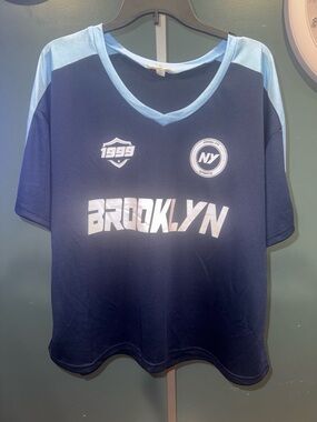 Brooklyn V-Neck Sports Jersey in Navy and Light Blue